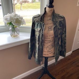 Women’s tailored camo jacket !